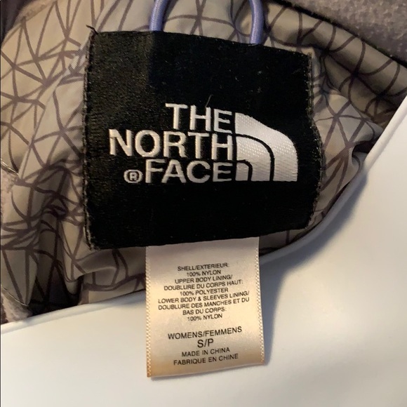 Red and white north face ski jacket - Picture 6 of 6